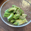 エル♀'s cooksnap of when they made 簡単！美味！アボカドの柚子こしょう和え.