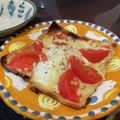 めめの台所's cooksnap of when they made 簡単油揚げピザ！トマトにんにくビスマルク.