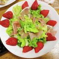 らな☆'s cooksnap of when they made 苺と生ハムのサラダ.