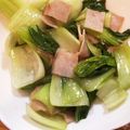 りんごまる、's cooksnap of when they made お弁当にも簡単一品　チンゲン菜とハム炒め.