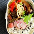 マルんちの丸顔's cooksnap of when they made わっぱ弁当＊マルシンハンバーグ炒め.