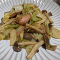 fu♪♪'s cooksnap of when they made キャベツときのこの麺つゆマヨ炒め.