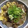 ウルトラマンド's cooksnap of when they made 和牛筋のぼっかけ玉子とじ丼(牛すじ卵丼).