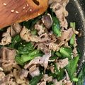 ☆☆ちいまむ☆☆'s cooksnap of when they made めんつゆだけ!豚バラ&しめじ&小松菜炒め.