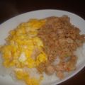 きらり流れ星's cooksnap of when they made 甘辛ツナそぼろと卵の二色丼.