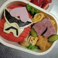 PEPE Ｔ's cooksnap of when they made キャラ弁 ドンブラザーズ ドンモモタロウ.