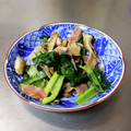 KAKO_KAKO's cooksnap of when they made 小松菜と舞茸とベーコンの簡単炒め.