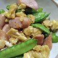 白パンナちゃん's cooksnap of when they made 絹さやとソーセージの玉子炒め.