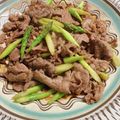 けんけんけけけ's cooksnap of when they made にんにくの茎と牛肉炒め.
