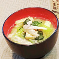 Dellaたん's cooksnap of when they made まいたけ 小松菜 油揚げの味噌汁^^.