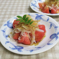 umemodoki's cooksnap of when they made 新玉ねぎとトマトのだしうまサラダ　　　　.