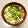 azbjbn's cooksnap of when they made 豆腐と揚げとワカメの味噌汁.