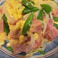 もか75's cooksnap of when they made スナップエンドウ、ベーコンの卵チーズ炒め.