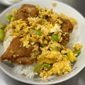 ゆーのめ's cooksnap of when they made 手抜き∞スナップえんどうと唐揚げの卵とじ.