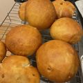 わかちんとシロ's cooksnap of when they made HBで作る、くるみとレーズンの丸パン.