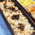 Nya6nya6's cooksnap of when they made まいたけとお揚げの炊き込みご飯.