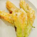 クックE8R5PS☆'s cooksnap of when they made 花ズッキーニの肉詰めフリット.