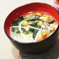 Dellaたん's cooksnap of when they made もやしとなめこワカメの味噌汁.