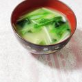 ふうはっちゃん's cooksnap of when they made 普通の味噌汁に♪トッピングで水菜☆.