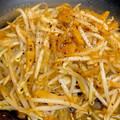 やよい・M's cooksnap of when they made 簡単おつまみ♡もやしとメンマのピリ辛和え.