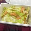 aki42's cooksnap of when they made キャベツと鮭フレークのホットサラダ.