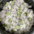 雪tomi's cooksnap of when they made さや付きえんどう豆で☆豆ご飯.