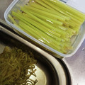 ひっこ's cooksnap of when they made 手を汚さずフキの筋むき.