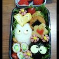 まどろ's cooksnap of when they made 小トトロとまっくろくろすけのキャラ弁.