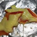 ユウとユナのmama's cooksnap of when they made イースト入れ忘れ食パンをパリパリピザに♡.