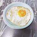 めみたん☆'s cooksnap of when they made オッサンの一手間かけた目玉焼き.