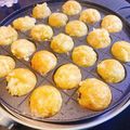 tonmyee's cooksnap of when they made 必見♡天ぷら粉で作る簡単たこ焼き.