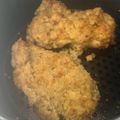 Yokchina's cooksnap of when they made ノンフライヤーで　鶏胸肉カツ.