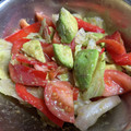 ☆ターシャおばさん☆'s cooksnap of when they made アボカドとトマトとレタスのわさびサラダ.