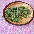 みかかめ's cooksnap of when they made わらびの灰汁抜き❇️小麦粉で.