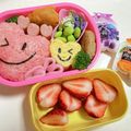 ダイナソーとペンギン's cooksnap of when they made 飾り切り❤ハートのかまぼこ❤キャラおかず.