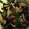 露天好き's cooksnap of when they made ＊白だしでニラとしめじと卵の炒め物＊.