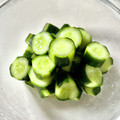 azbjbn's cooksnap of when they made 超簡単！きゅうりの浅漬け.