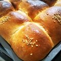 食べ過ぎ猫's cooksnap of when they made ふんわり甘い♡こしあん入り抹茶ちぎりパン.