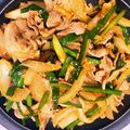 ma616y's cooksnap of when they made ニラと玉ねぎも入れて、お手軽豚キムチ♪.