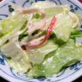 見習い台所戦士's cooksnap of when they made レタスとカニカマ☆ごまごまマヨサラダ.