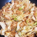 SKY☆LOV's cooksnap of when they made キャベツと油揚げの煮物.