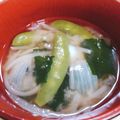 ÿuuka☆212's cooksnap of when they made 新玉ねぎとスナップエンドウの味噌汁♪.