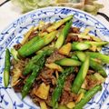 みっちゃん❇️68's cooksnap of when they made 牛肉とアスパラのオイスター炒め.