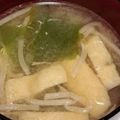 ヨシヨッシー's cooksnap of when they made もやし 油揚げ わかめの味噌汁^^.