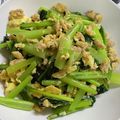 ★ゴンぎつね★'s cooksnap of when they made 大人気おかず♪小松菜とツナの卵とじ.