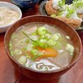 Superlittleboo's cooksnap of when they made 野菜の甘みで美味しい！大根と人参の味噌汁.