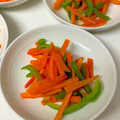 CHISA☆ごはん♪'s cooksnap of when they made にんじんとピーマンとえのきの塩きんぴら.