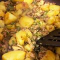 クック0ONCQX☆'s cooksnap of when they made 豚ひき肉と新じゃがいもの旨辛にんにく煮.