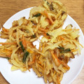 トロロン２号's cooksnap of when they made 母の お野菜と海老のかき揚げ.