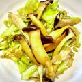 azbjbn's cooksnap of when they made １０分☆エリンギとキャベツのバタポン炒め.
